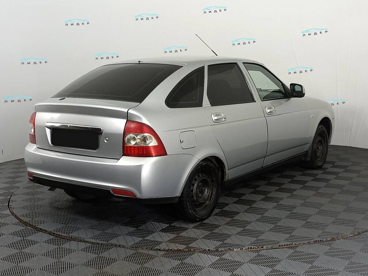 Б/У Лада (ВАЗ) Приора 2011 года. Фото: #4