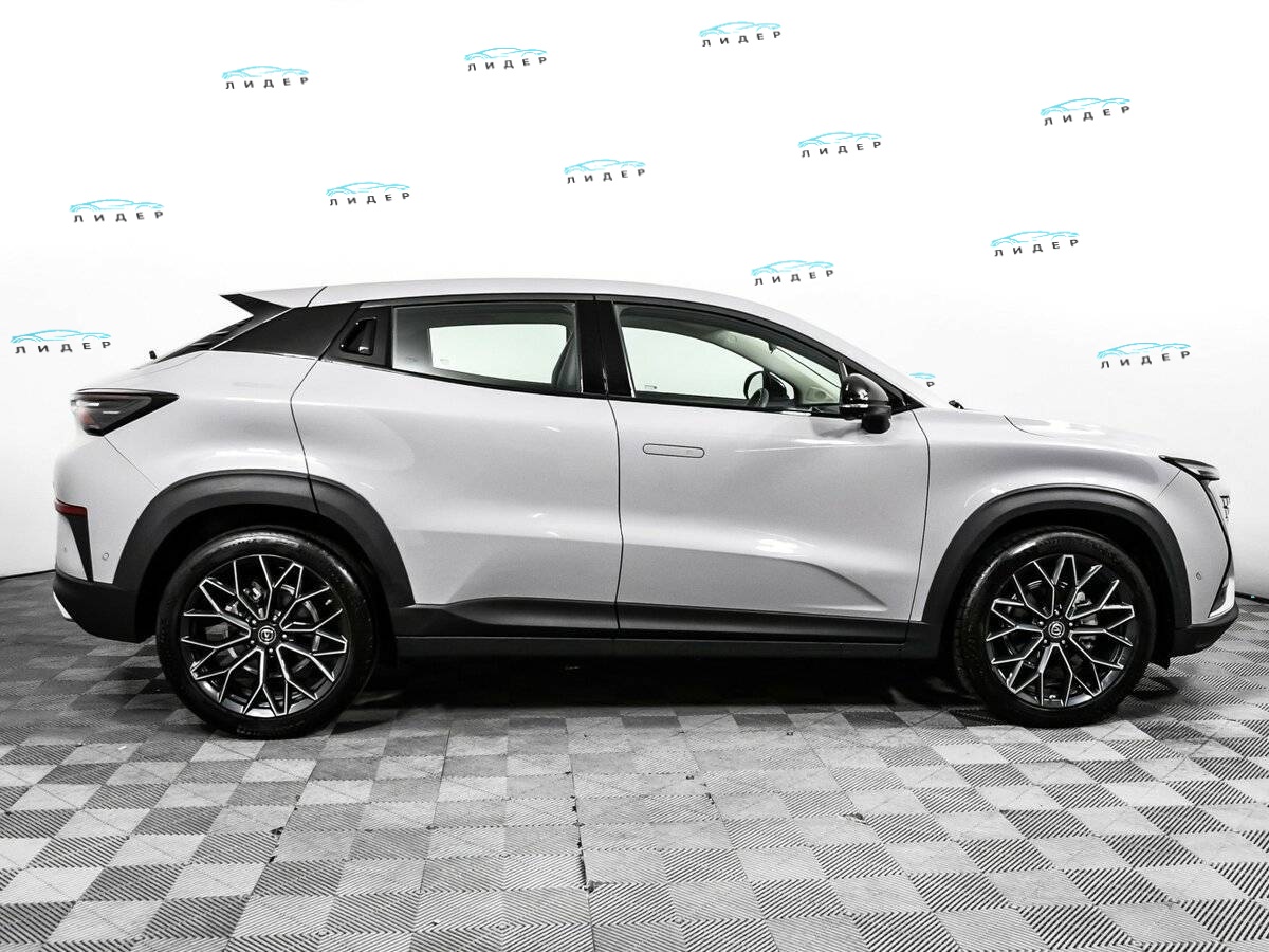 Б/У Чанган УНИ-Т 2023 года. Фото: #3