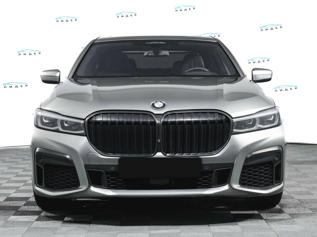 Б/У БМВ 7 серии 2019 года. Фото: #1