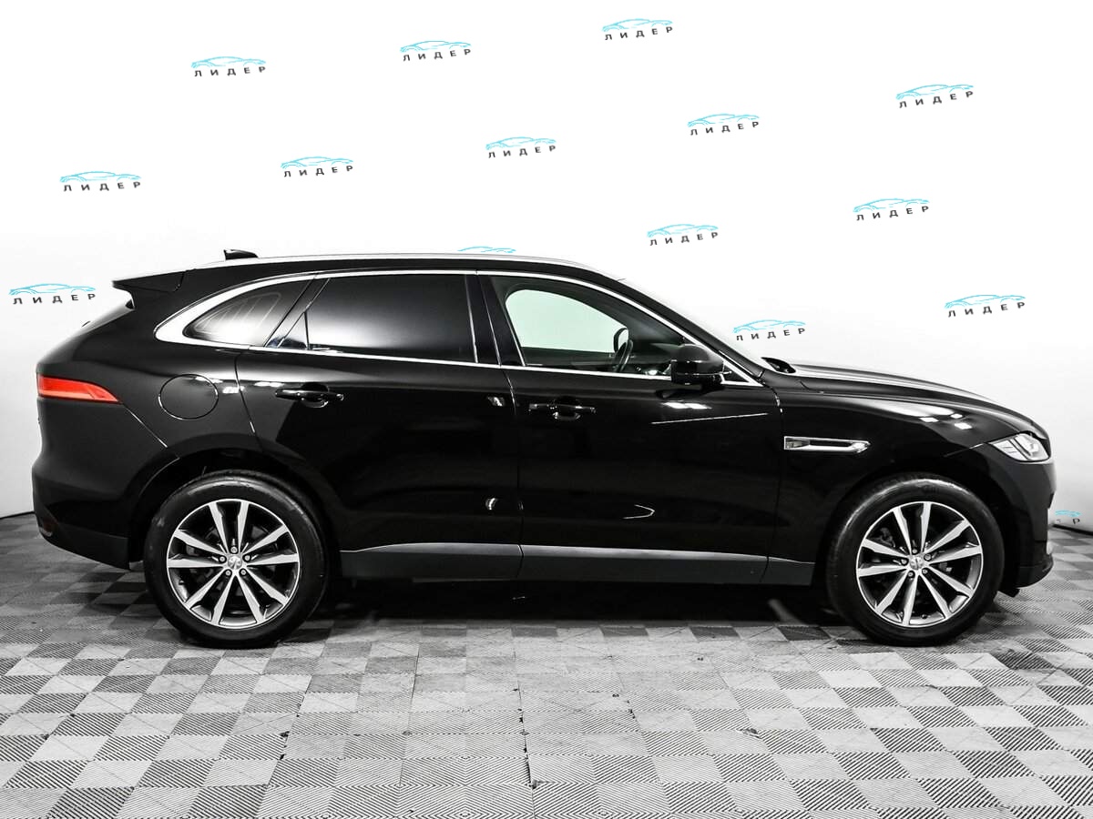 Б/У Ягуар Ф-Пэйс 2016 года. Фото: #3