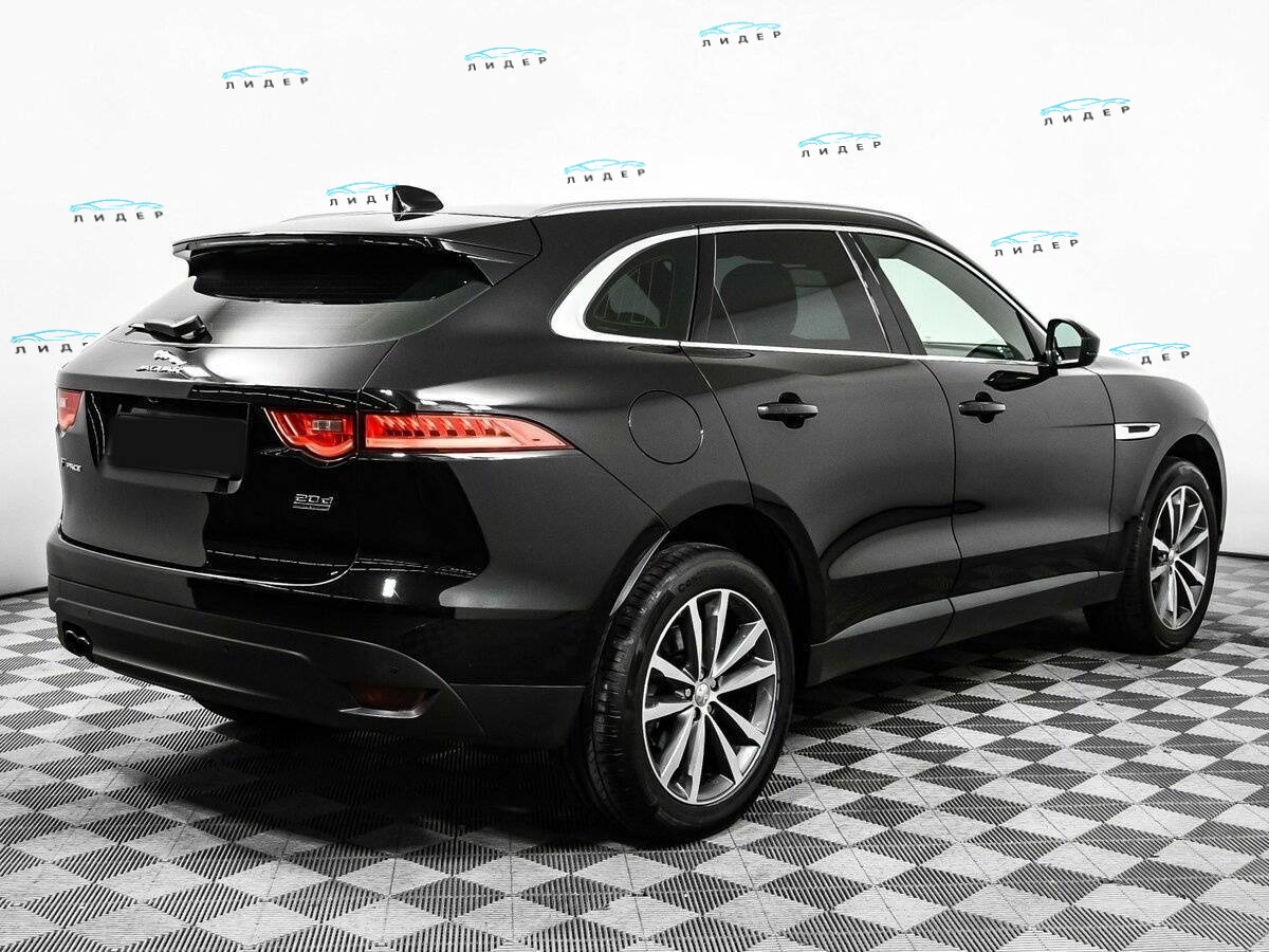 Б/У Ягуар Ф-Пэйс 2016 года. Фото: #4