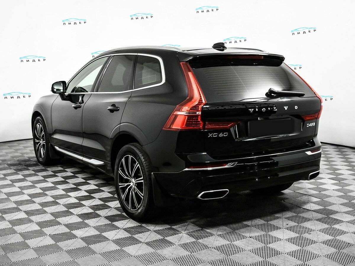 Б/У Вольво ИксЦ60 2019 года. Фото: #6