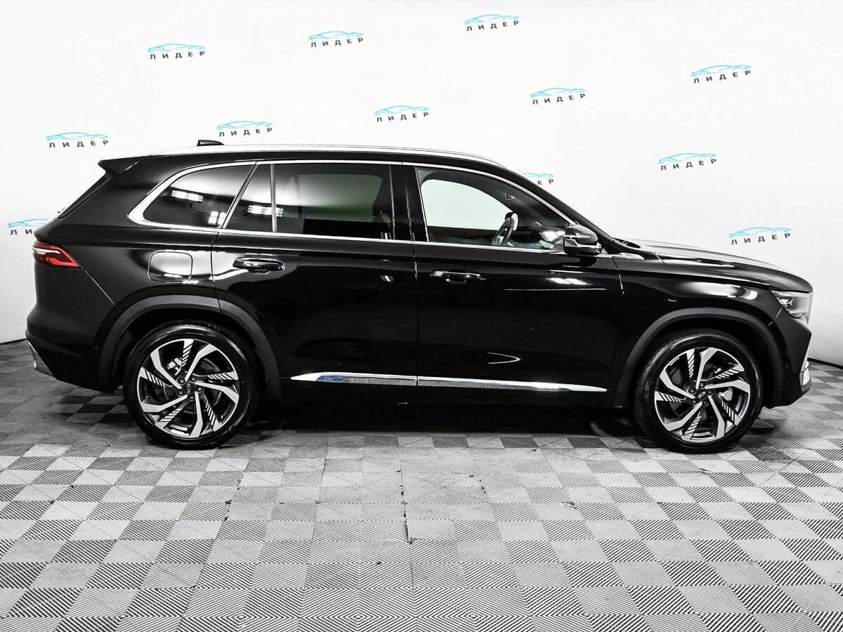 Б/У Джили Монжаро 2023 года. Фото: #3