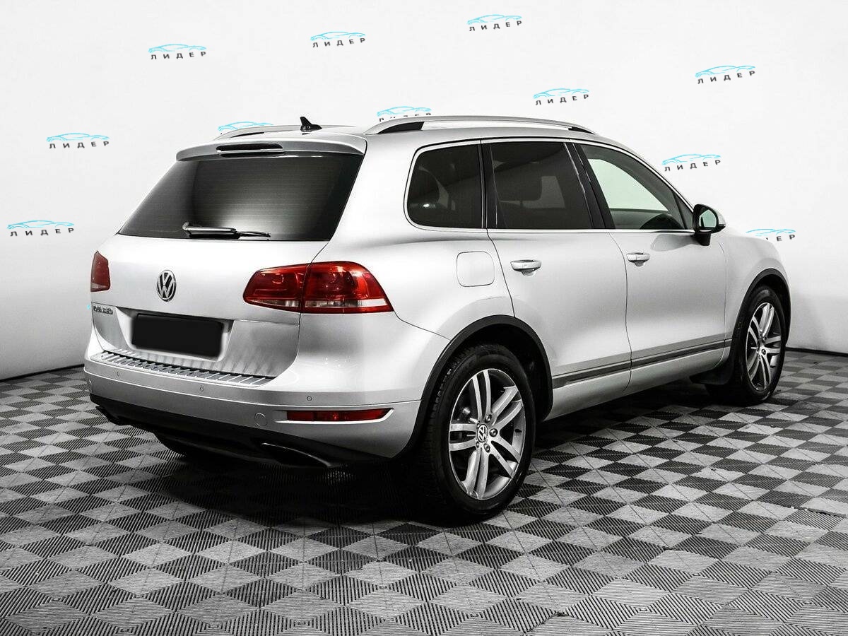 Б/У Фольксваген Туарег 2011 года. Фото: #4