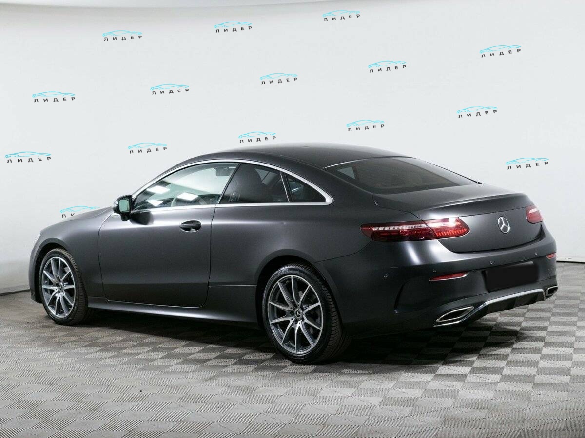 Б/У Мерседес-Бенц Е-Класс 2021 года. Фото: #5