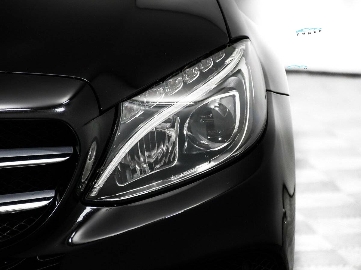 Б/У Мерседес-Бенц Ц-Класс 2015 года. Фото: #14