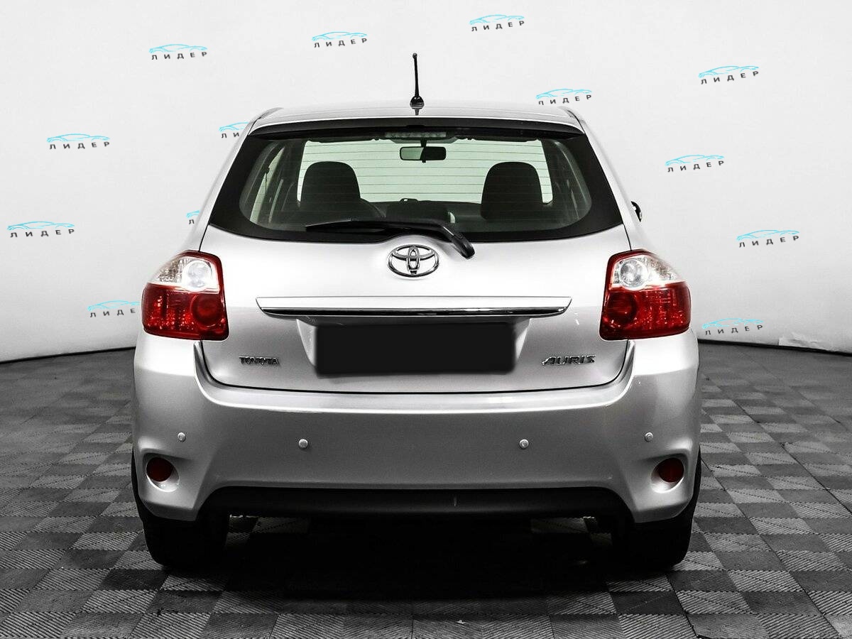 Б/У Тойота Аурис 2011 года. Фото: #5