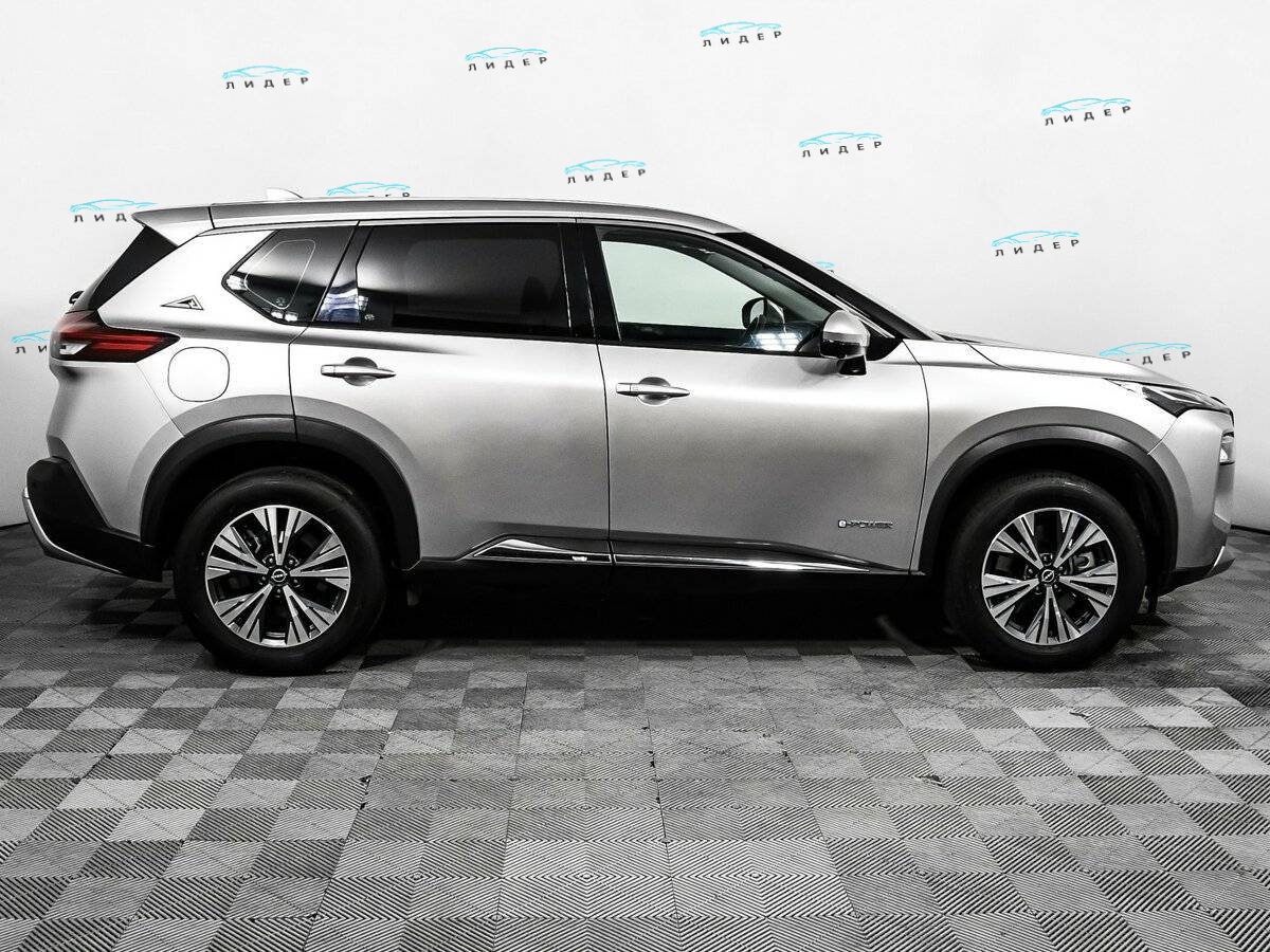 Б/У Ниссан Икс-Трейл 2023 года. Фото: #3