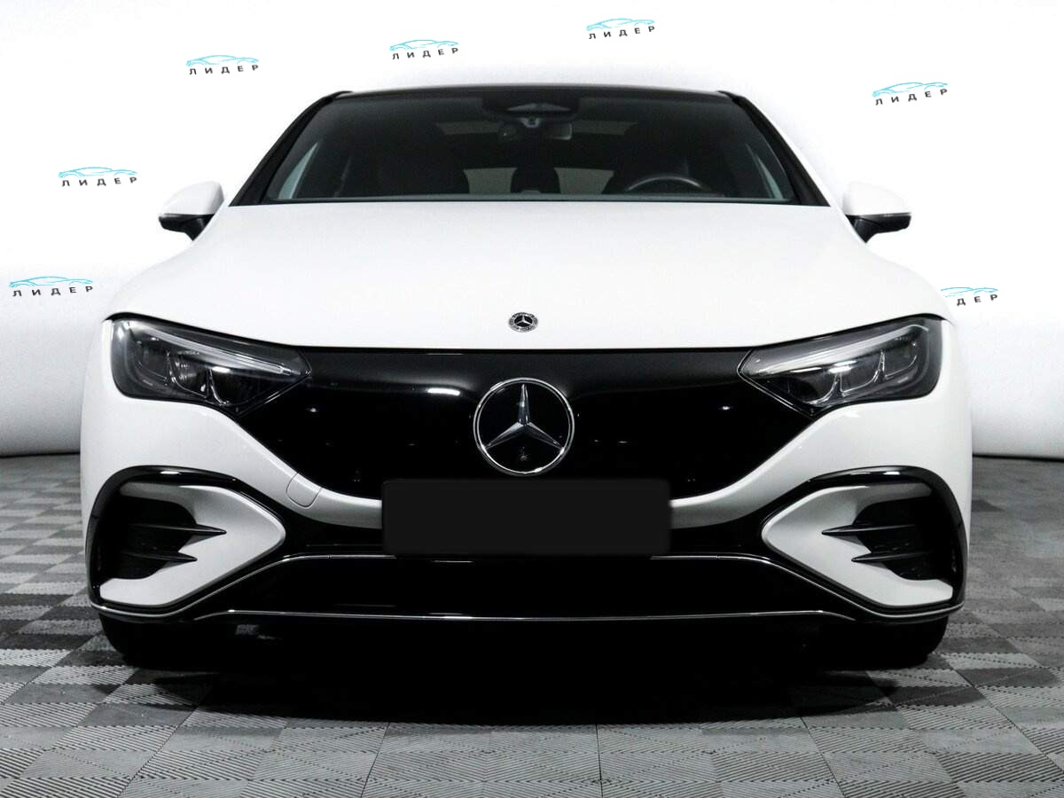 Б/У Мерседес-Бенц EQE 2022 года. Фото: #1