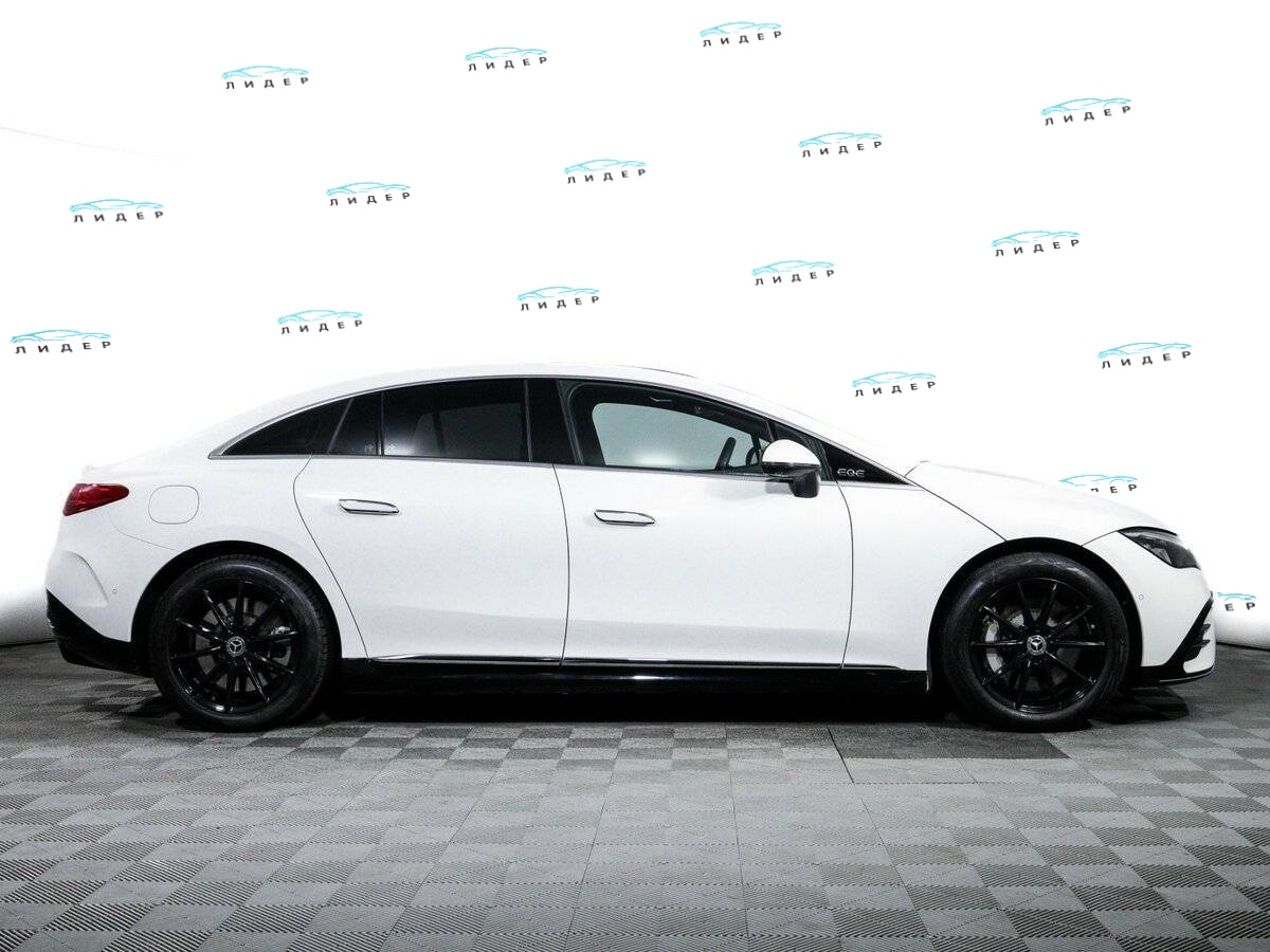 Б/У Мерседес-Бенц EQE 2022 года. Фото: #3