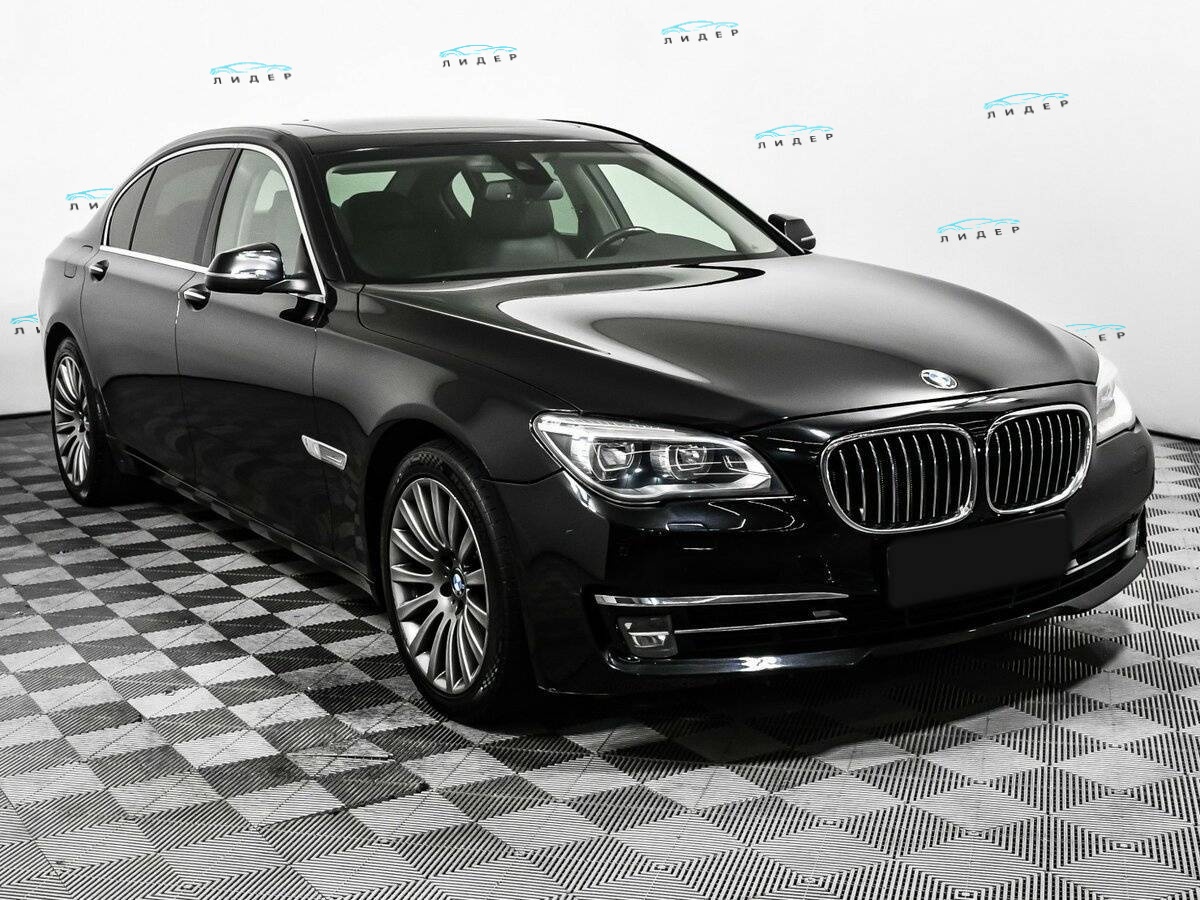Б/У БМВ 7 серии 2012 года. Фото: #2