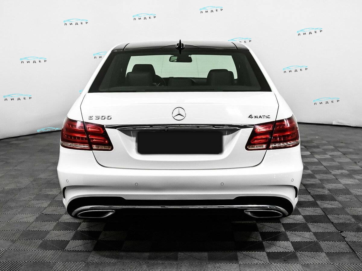 Б/У Мерседес-Бенц Е-Класс 2014 года. Фото: #5