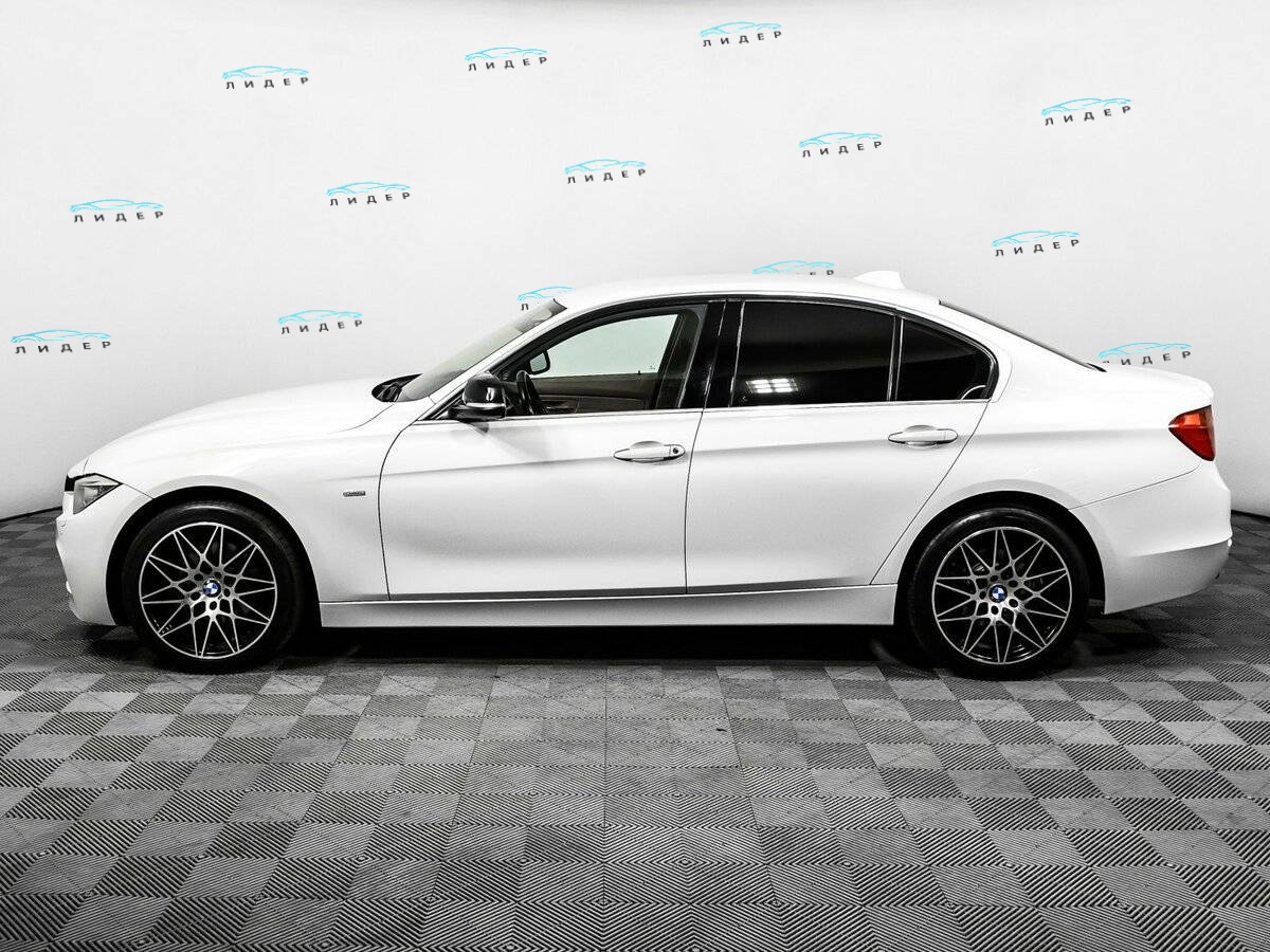 Б/У БМВ 3 серии 2013 года. Фото: #7