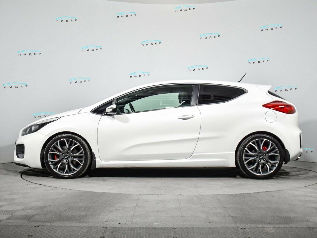 Б/У Киа Сид ГТ 2015 года. Фото: #3