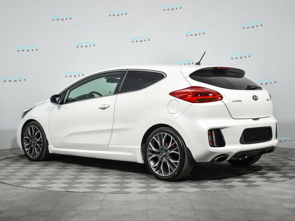 Б/У Киа Сид ГТ 2015 года. Фото: #5