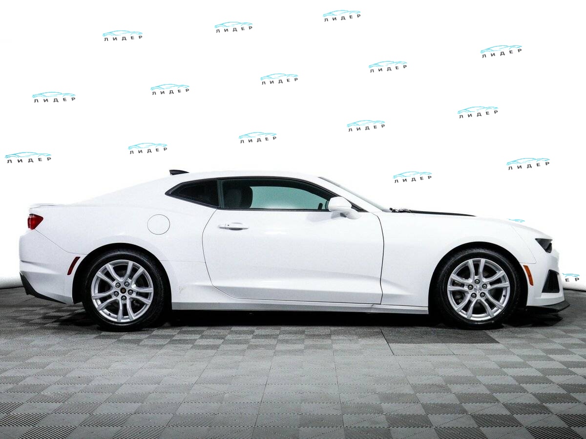 Б/У Шевроле Камаро 2020 года. Фото: #3