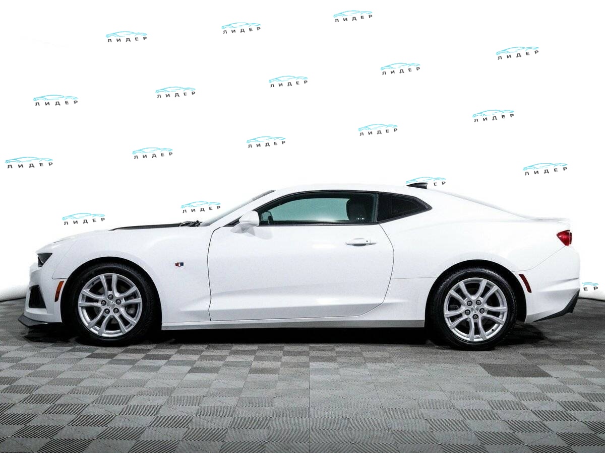 Б/У Шевроле Камаро 2020 года. Фото: #7