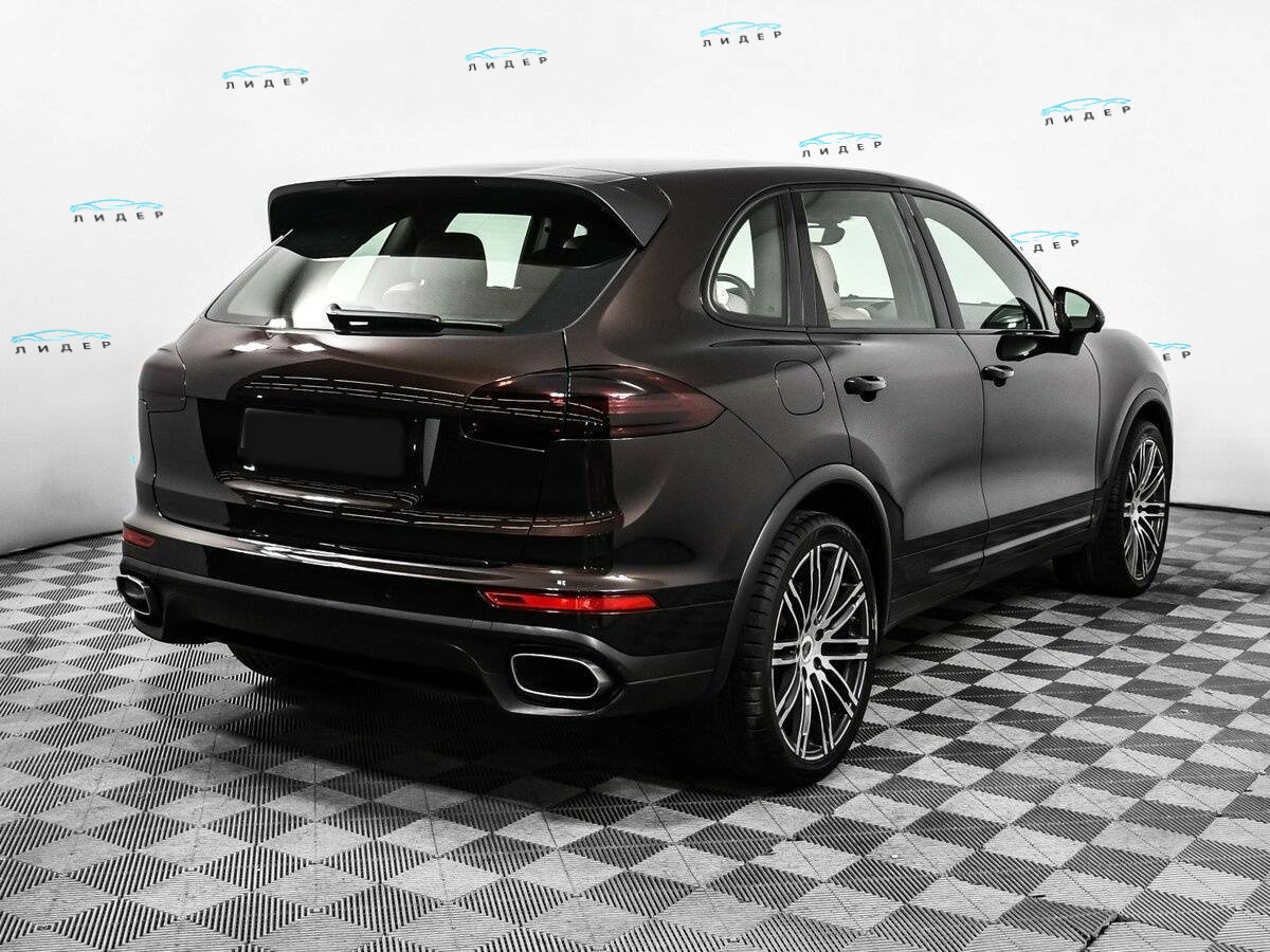 Б/У Порш Кайен 2016 года. Фото: #4