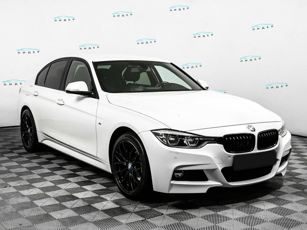 Б/У БМВ 3 серии 2018 года. Фото: #2