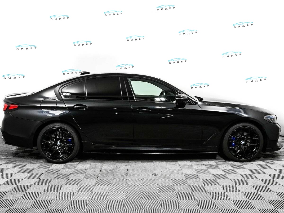 Б/У БМВ 5 серии 2018 года. Фото: #3