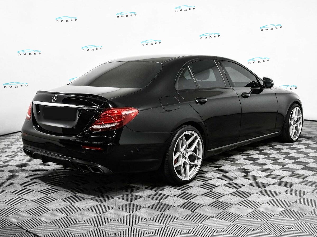 Б/У Мерседес-Бенц Е-Класс 2017 года. Фото: #4