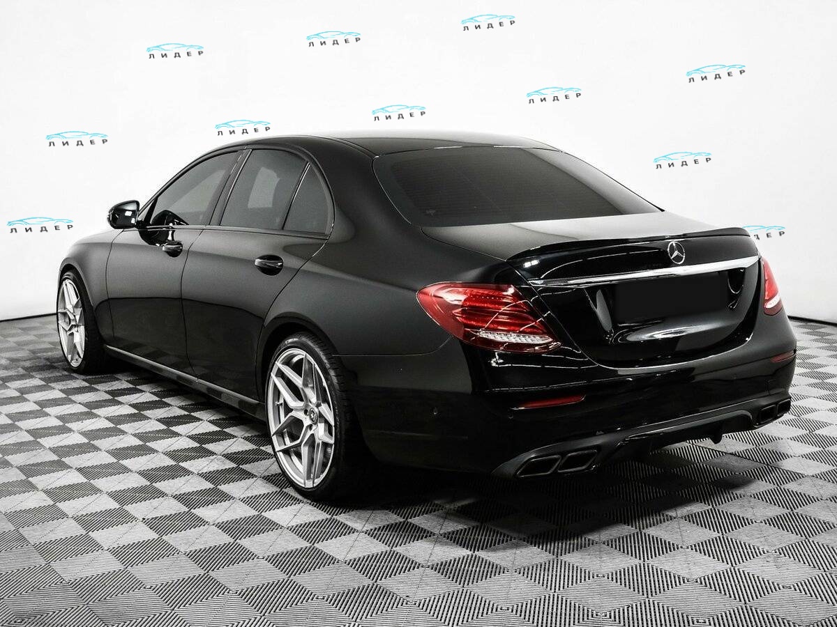 Б/У Мерседес-Бенц Е-Класс 2017 года. Фото: #6