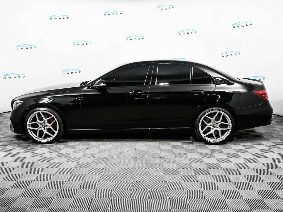 Б/У Мерседес-Бенц Е-Класс 2017 года. Фото: #7