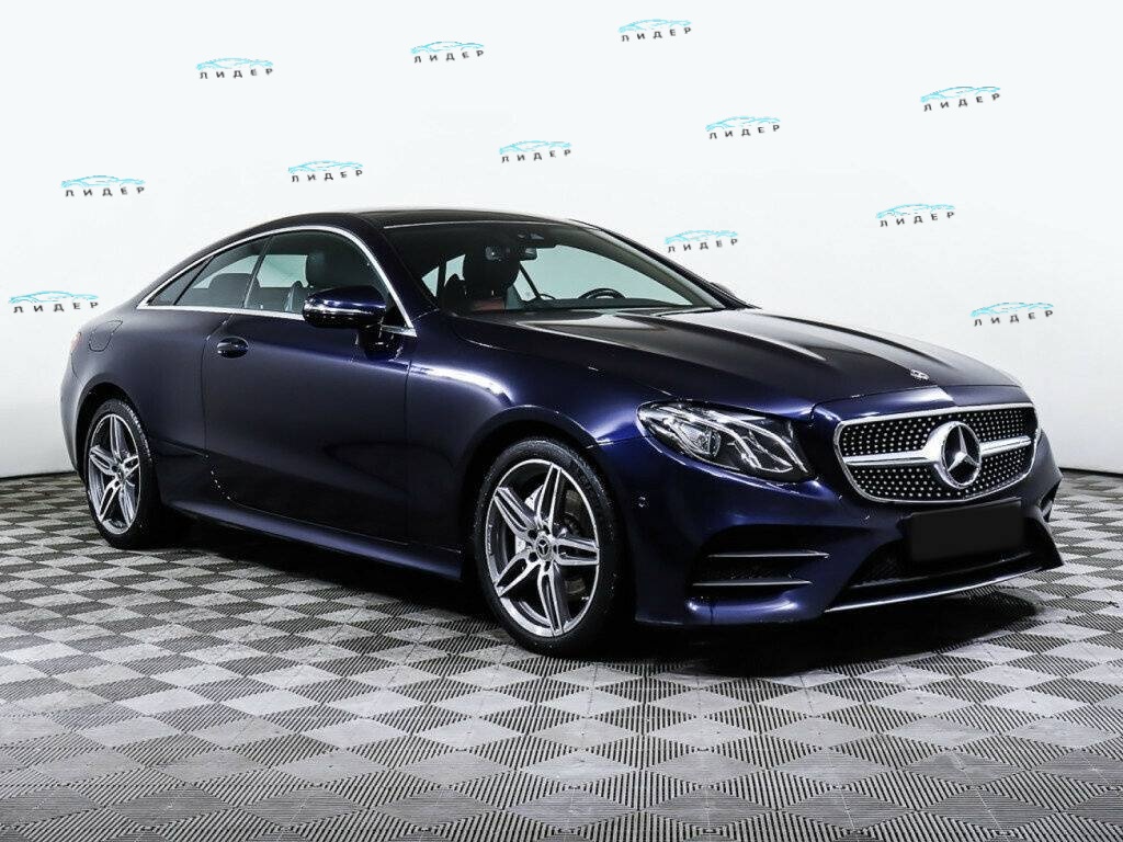 Б/У Мерседес-Бенц Е-Класс 2018 года. Фото: #1