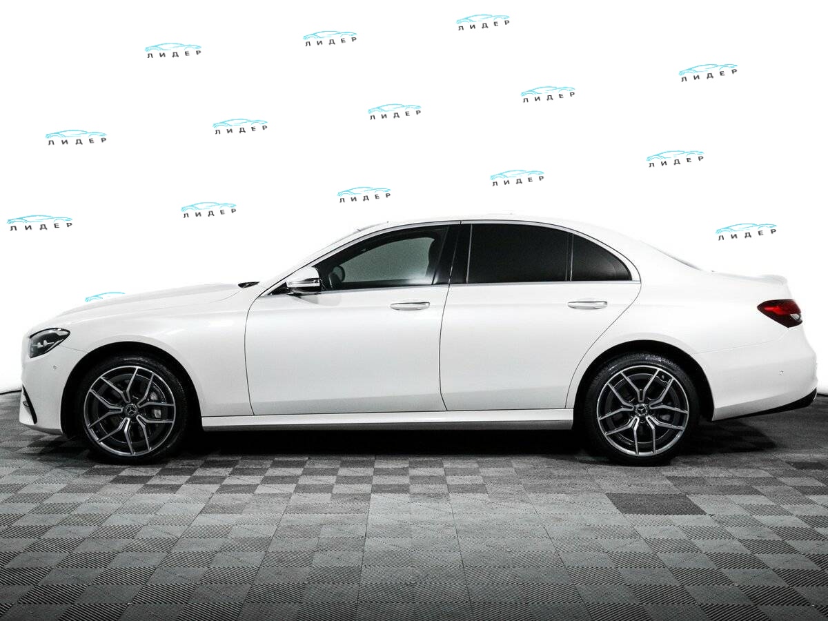 Б/У Мерседес-Бенц Е-Класс 2021 года. Фото: #7