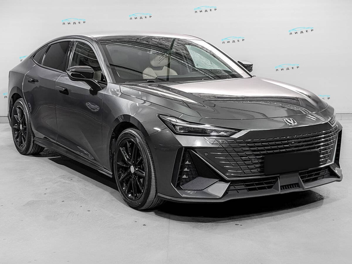 Б/У Чанган УНИ-В 2023 года. Фото: #2