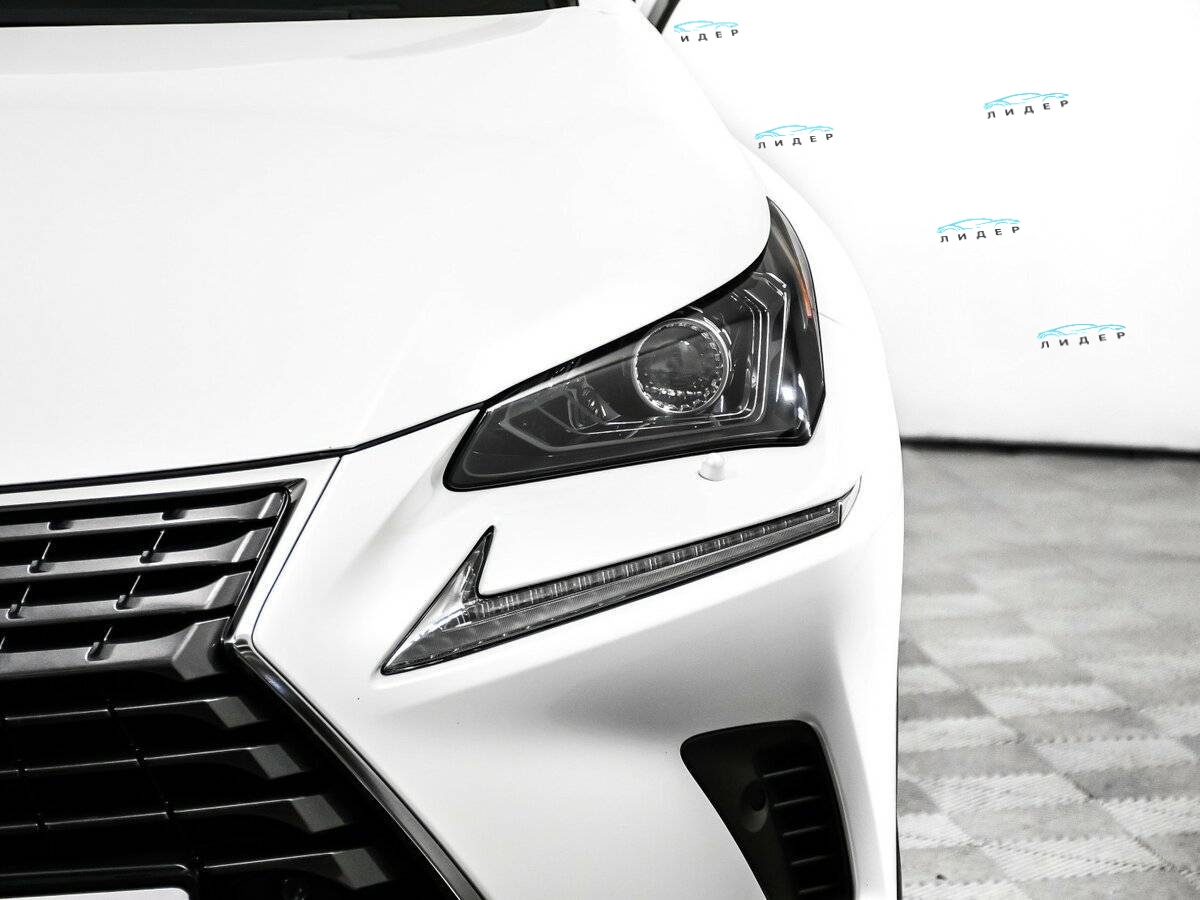 Б/У Лексус Н-Икс 2018 года. Фото: #14