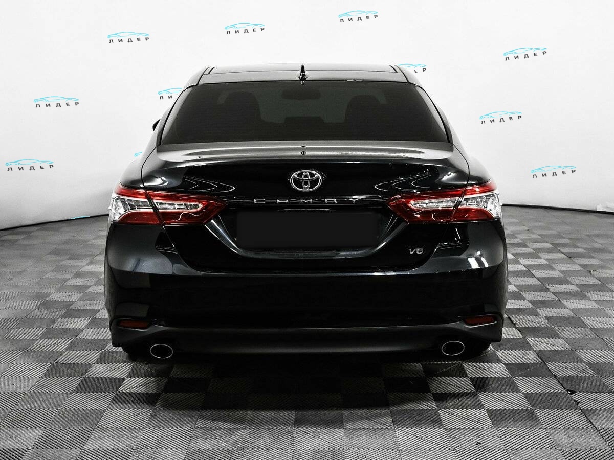 Б/У Тойота Камри 2023 года. Фото: #5