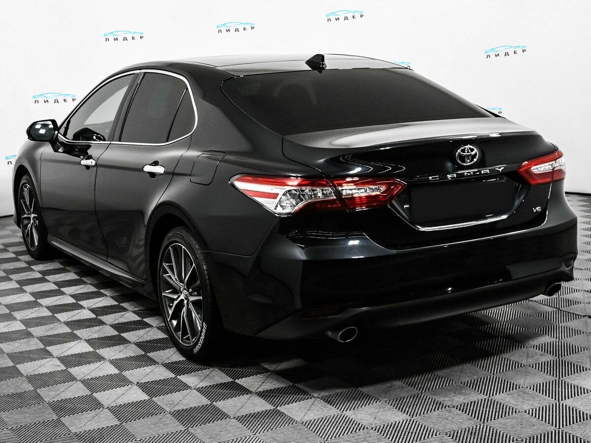 Б/У Тойота Камри 2023 года. Фото: #6