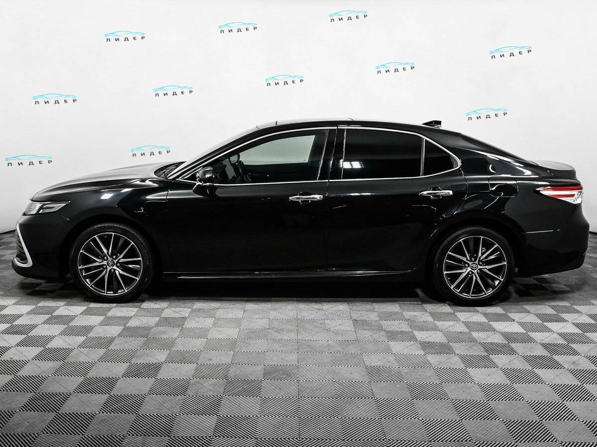 Б/У Тойота Камри 2023 года. Фото: #7