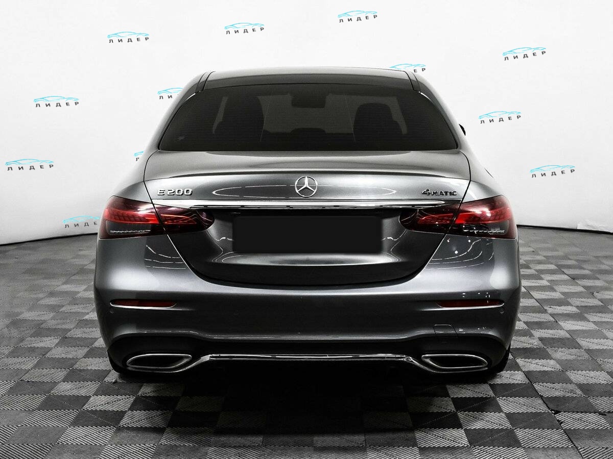 Б/У Мерседес-Бенц Е-Класс 2021 года. Фото: #5