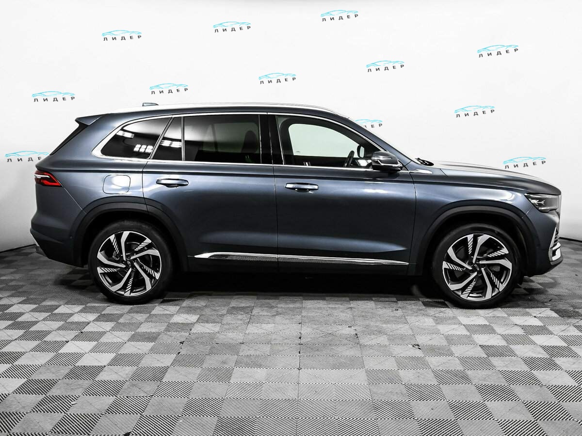 Б/У Джили Монжаро 2023 года. Фото: #3