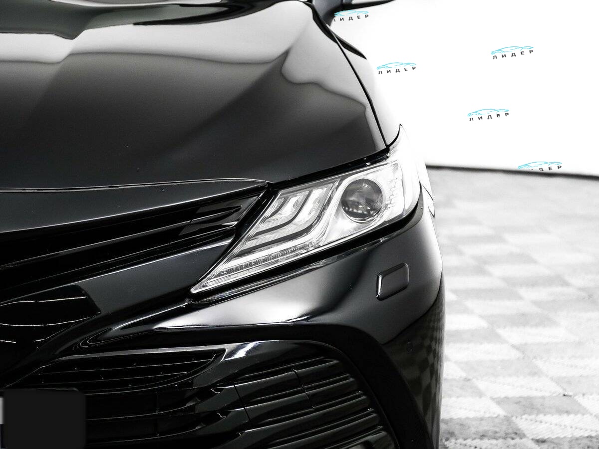 Б/У Тойота Камри 2019 года. Фото: #14