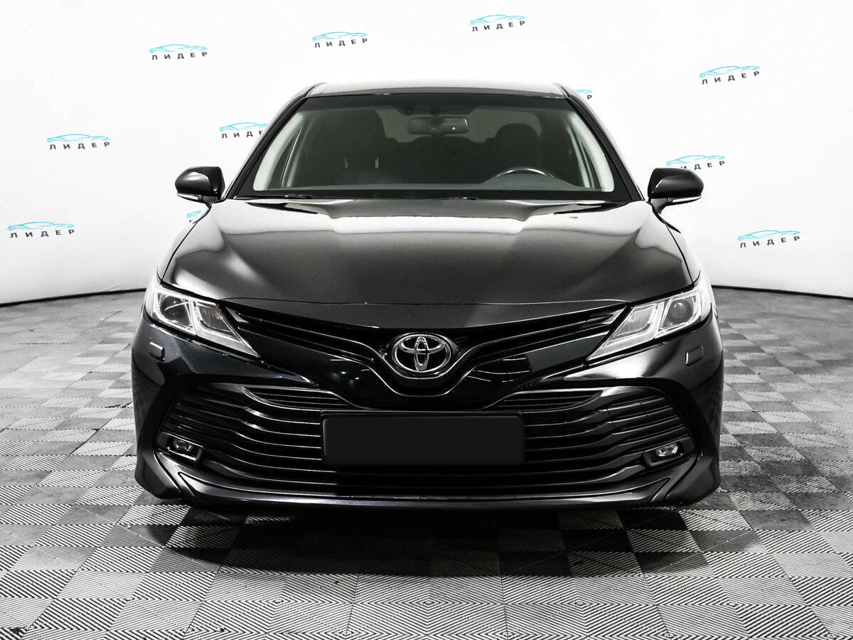 Б/У Тойота Камри 2019 года. Фото: #1
