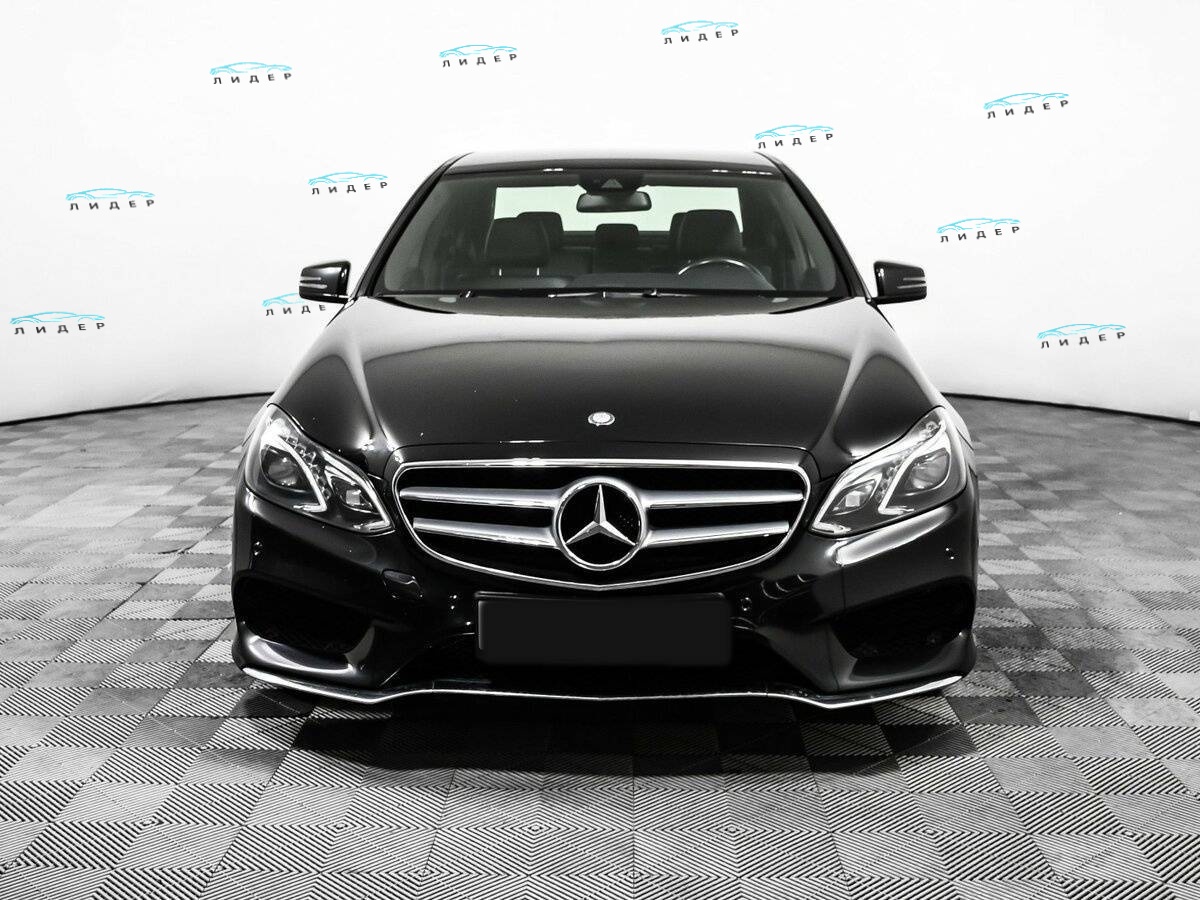 Б/У Мерседес-Бенц Е-Класс 2014 года. Фото: #1