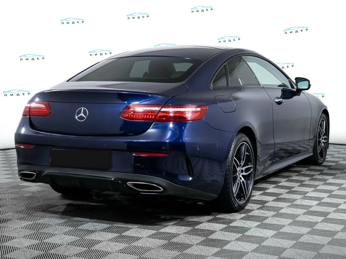 Б/У Мерседес-Бенц Е-Класс 2018 года. Фото: #4