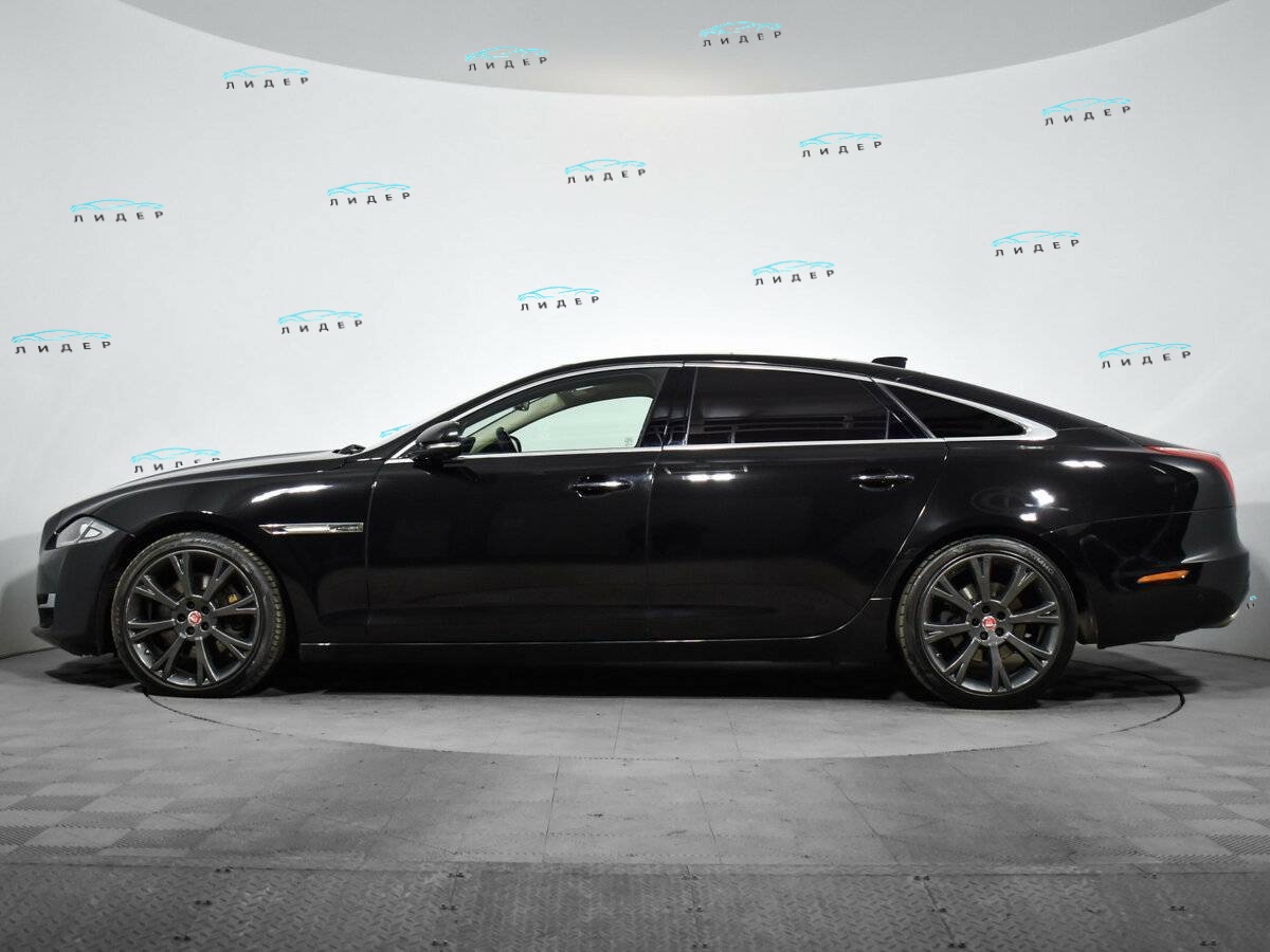 Б/У Ягуар ИксДжи 2016 года. Фото: #7