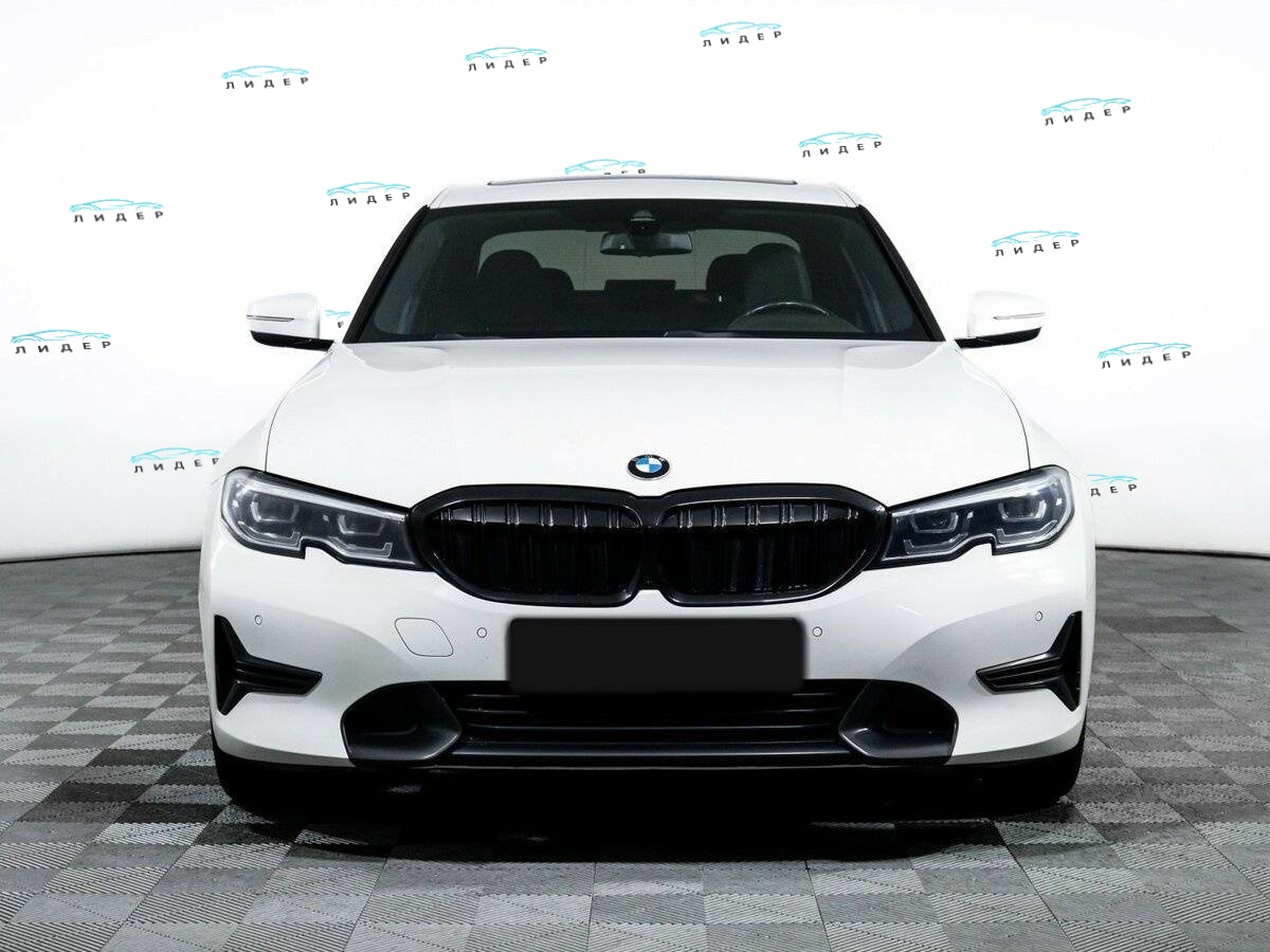 Б/У БМВ 3 серии 2020 года. Фото: #1