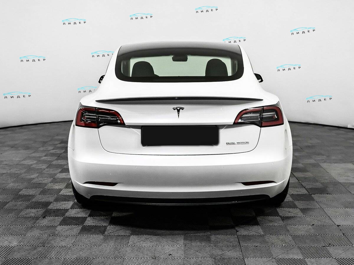 Б/У Тесла Модел 3 2021 года. Фото: #5