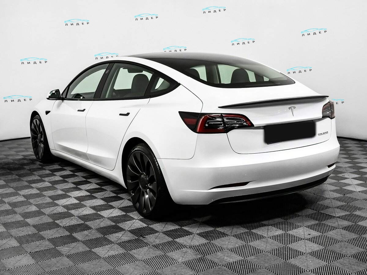 Б/У Тесла Модел 3 2021 года. Фото: #6
