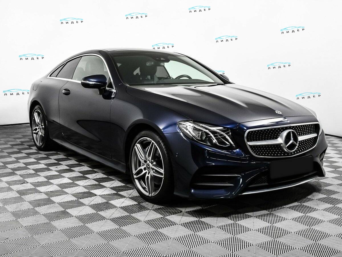 Б/У Мерседес-Бенц Е-Класс 2017 года. Фото: #2