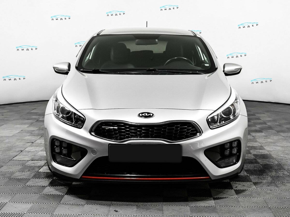 Б/У Киа Сид ГТ 2015 года. Фото: #1