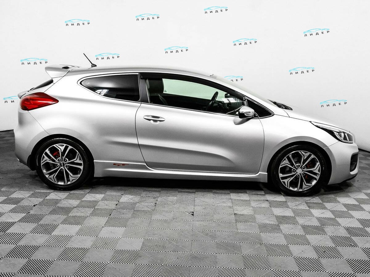 Б/У Киа Сид ГТ 2015 года. Фото: #3