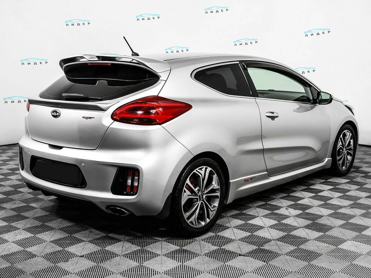 Б/У Киа Сид ГТ 2015 года. Фото: #4