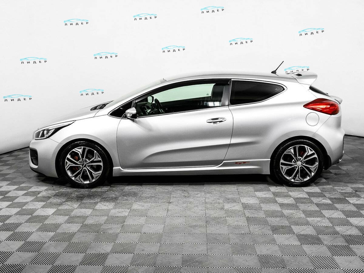 Б/У Киа Сид ГТ 2015 года. Фото: #7