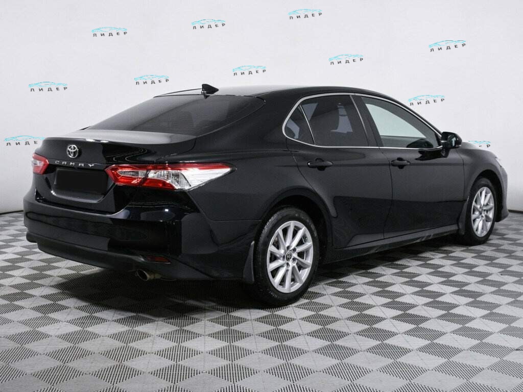 Б/У Тойота Камри 2021 года. Фото: #4